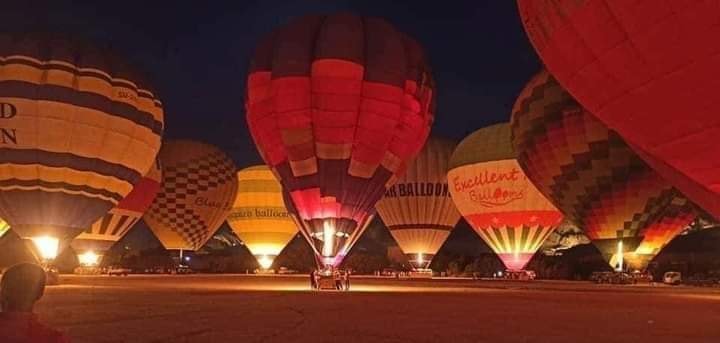 البالونات الطائرة تظهر بحفل الإفتتاح للترويج لسياحة البالون