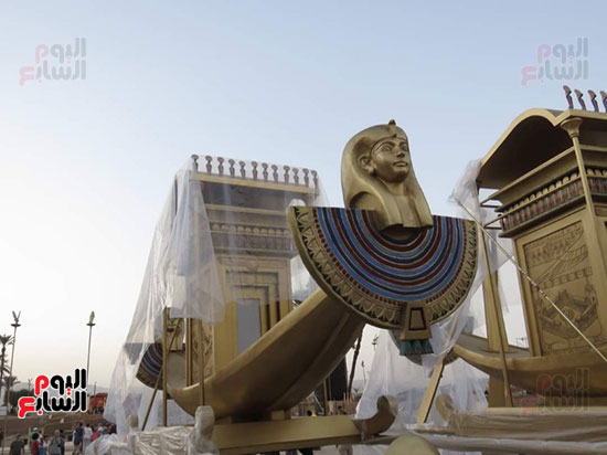 تصميمات عالمية لمراكب حفل طريق الكباش