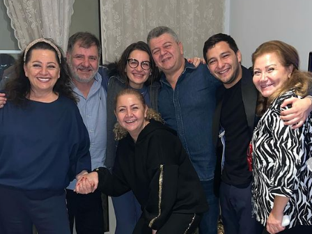 ابناء اصالة برفقة عائلة والدهما