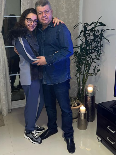 شام ابنة اصالة برفقة والدها ايمن الذهبي