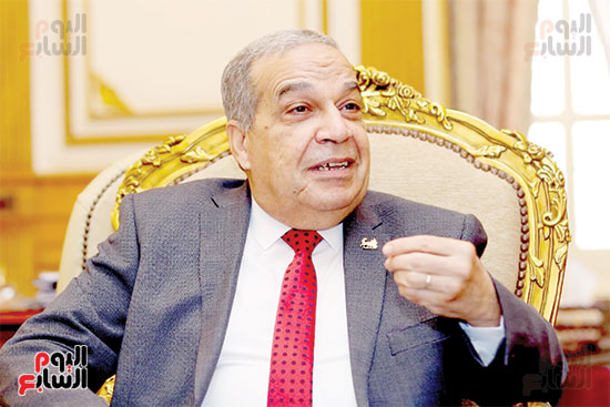محمد احمد مرسى وزير الانتاج الحربي (2)
