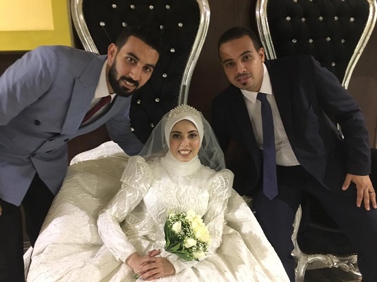 الأستاذ محمد والأستاذ إسلام أشقاء العروس