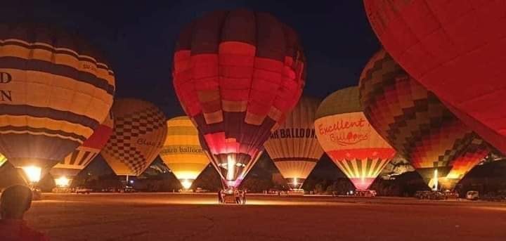 البالونات الطائرة تظهر بحفل الإفتتاح للترويج لسياحة البالون