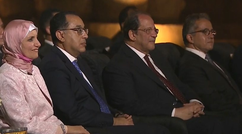 رئيس الوزراء يتابع حفل افتتاح طريق الكباش
