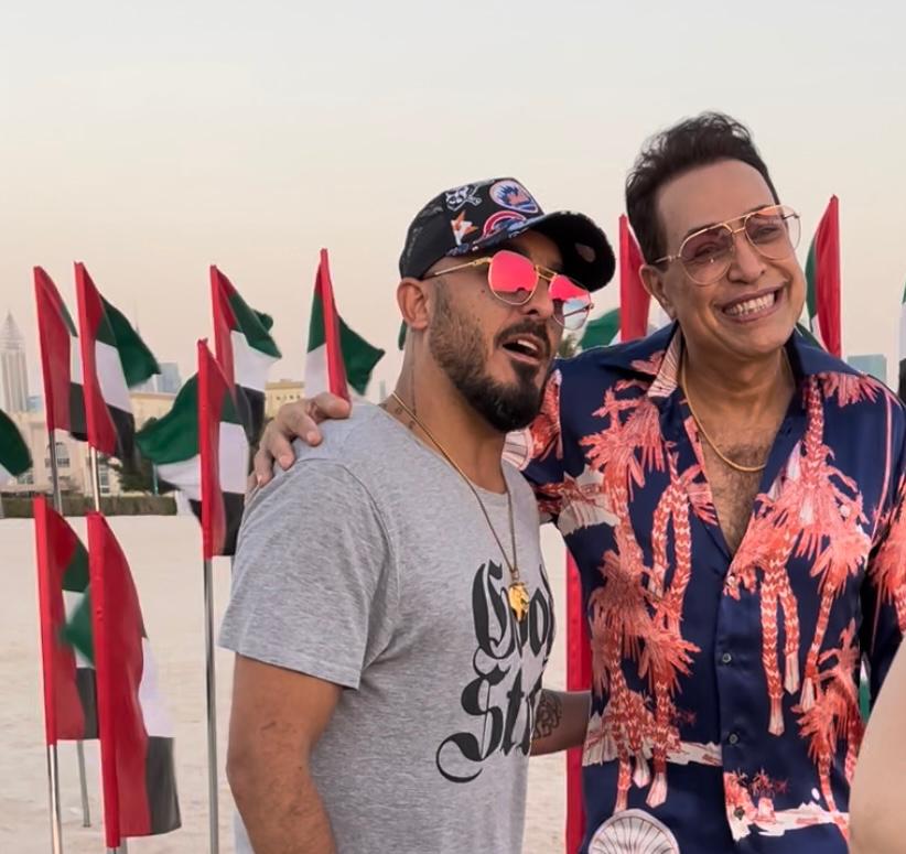 حكيم مع المخرج حسام الجسينى حكيم مع المخرج حسام الجسينى