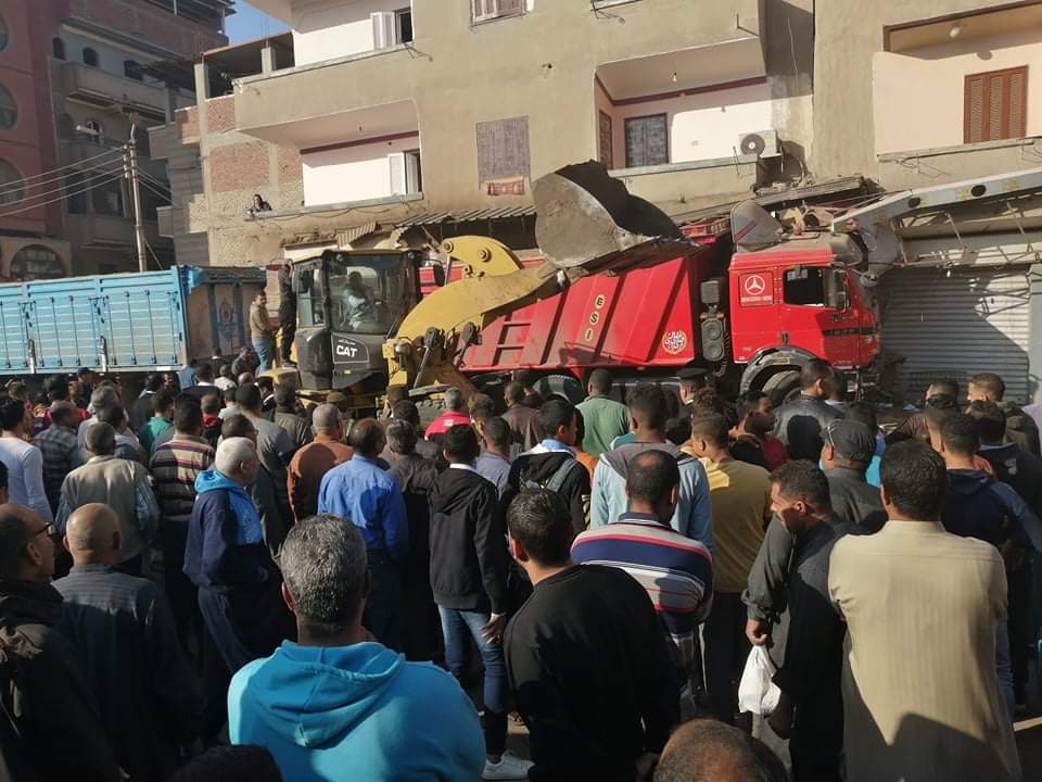 تصادم سيارة نقل