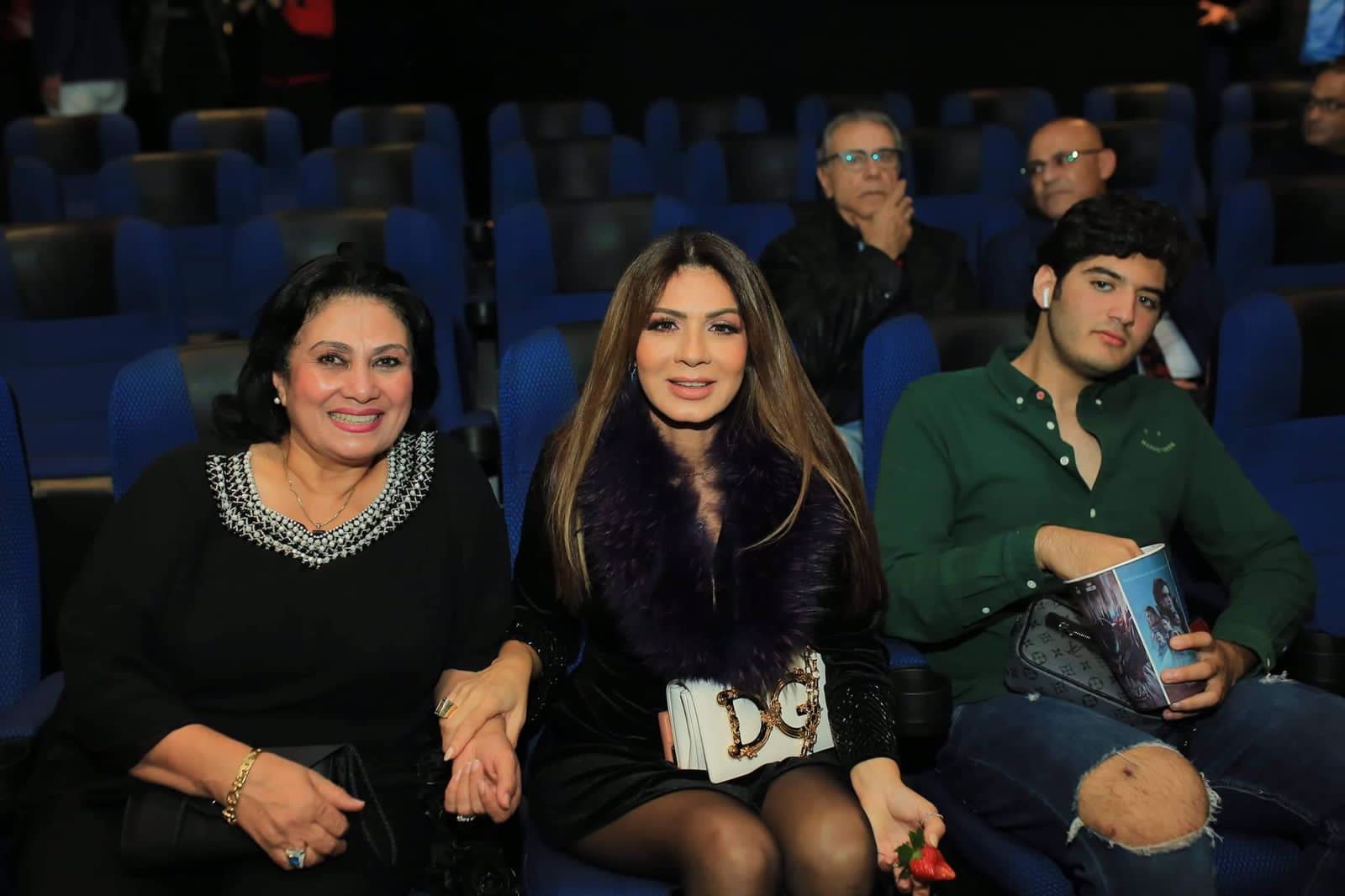 غادة عادل ونجلاء بدر وجميلة عوض وليلي زاهر تحتفلن بعرض فيلم المحكمة (2)