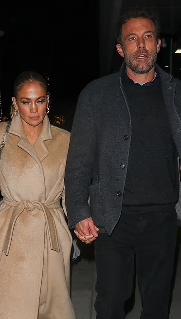 بن افليك وجينيفر لوبيز فى صورة أخرى