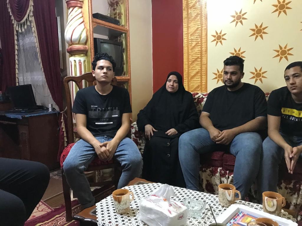 الأسرة تتحدث