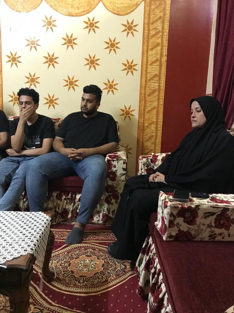 من داخل منزله