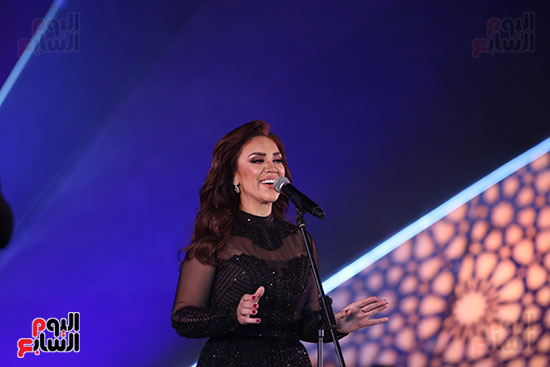 مي فاروق تغني مع ابنتها في مهرجان الموسيقي وتتألق بأغاني الزمن الجميل (19)