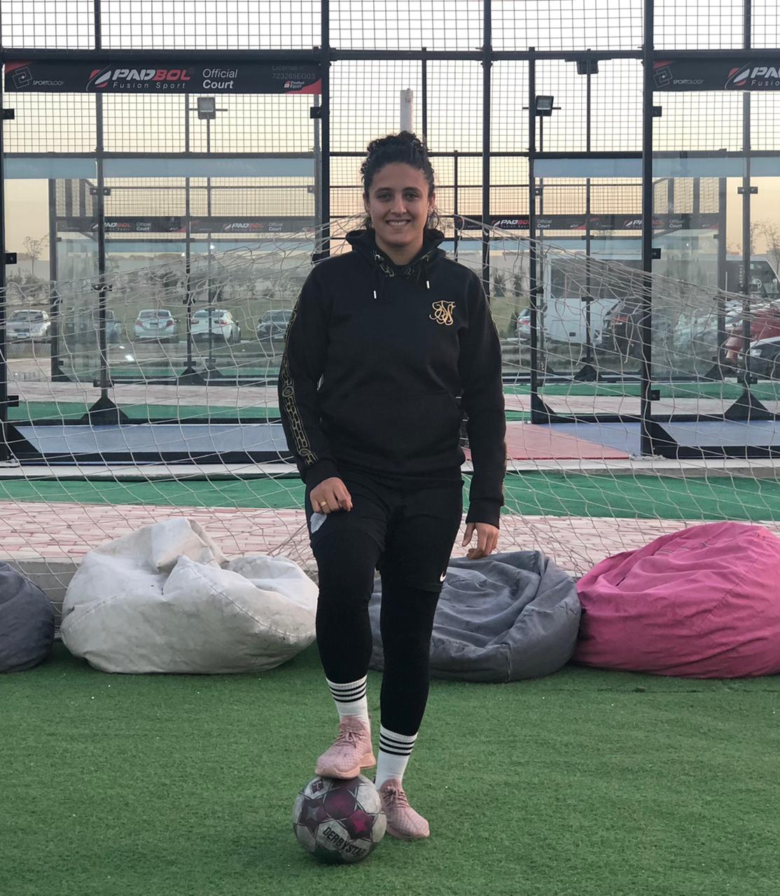 مهيرة علي لاعبة كرة قدم في منتخب مصر الأول لكرة القدم النسائية