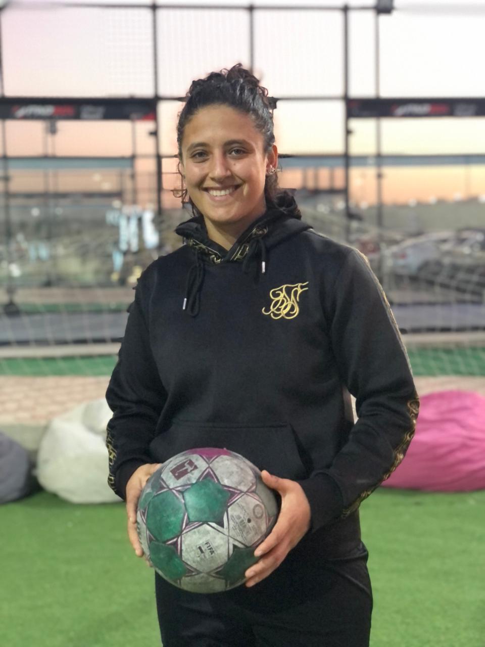 مهيرة علي أول محترفة مصرية في الدوري الكندي تحصد لقب الدوري مع ناديها