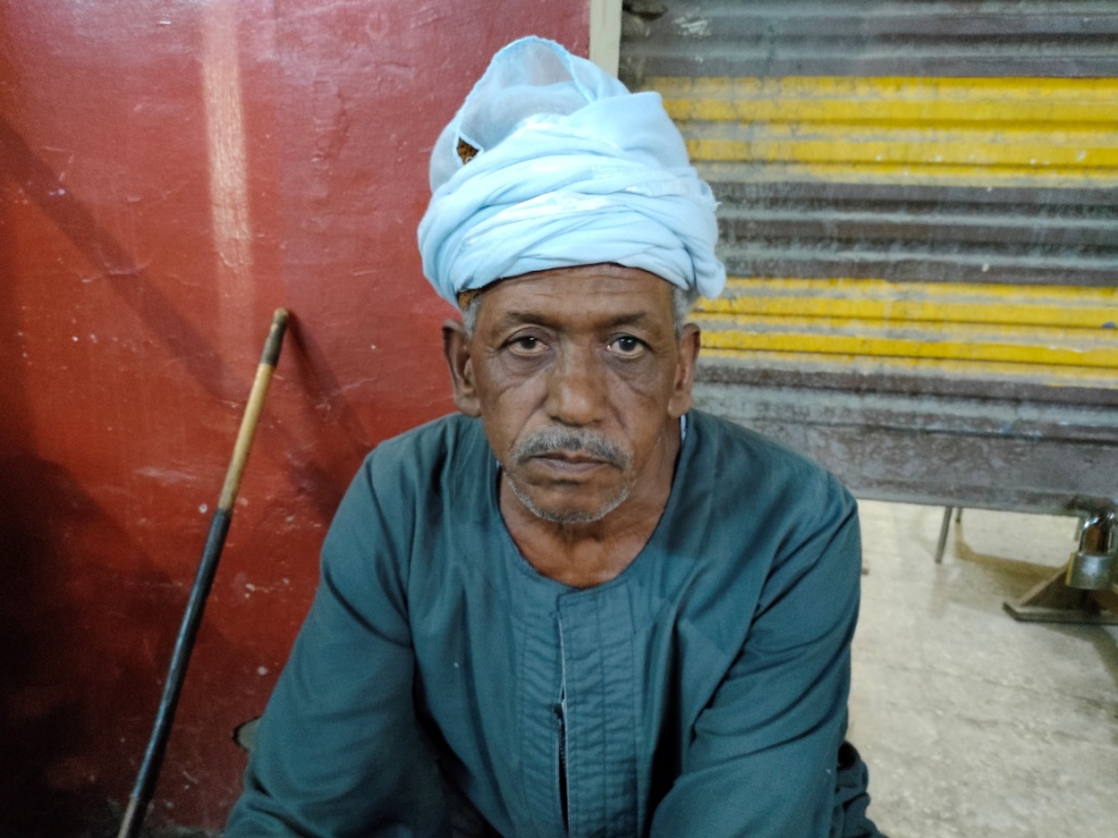 الحاج أحمد السكاكيني يعمل منذ عشرات السنين