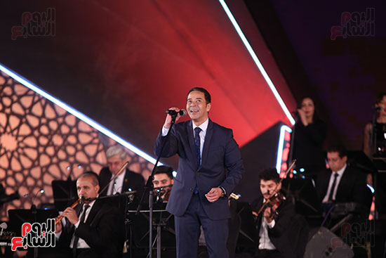 مدحت صالح يتفاعل مع جمهور الموسيقى العربية  (4)