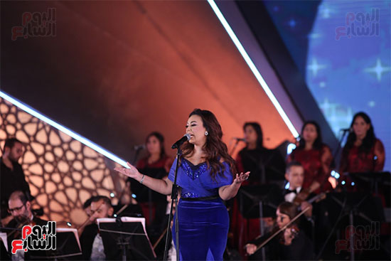 مروة ناجى تطرب جمهور مهرجان الموسيقى العربية بأغانى الزمن الجميل (3)
