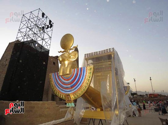 جانب من تصميم المراكب فى قلب طريق الكباش جانب من تصميم المراكب فى قلب طريق الكباش