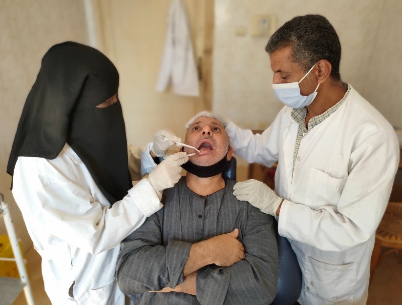 صحة المنيا تقدم الخدمات الطبية بقرية صندفا بمركز بنى مزار