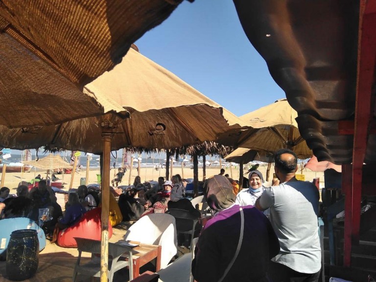 الوفد السياحي على شاطئ بورسعيد