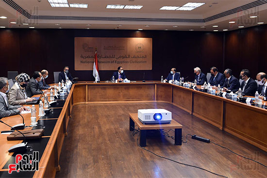 رئيس الوزراء يبحث استعدادات شرم الشيخ لاستضافة قمة الأمم المتحدة لتغير المناخ (1)