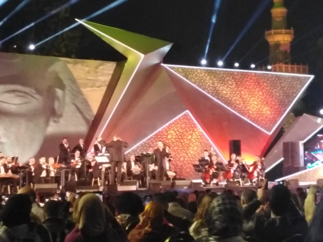 وائل جسار يفتتح حفل مهرجان الموسيقي العربية بأغنية بحبك يامصر (1)