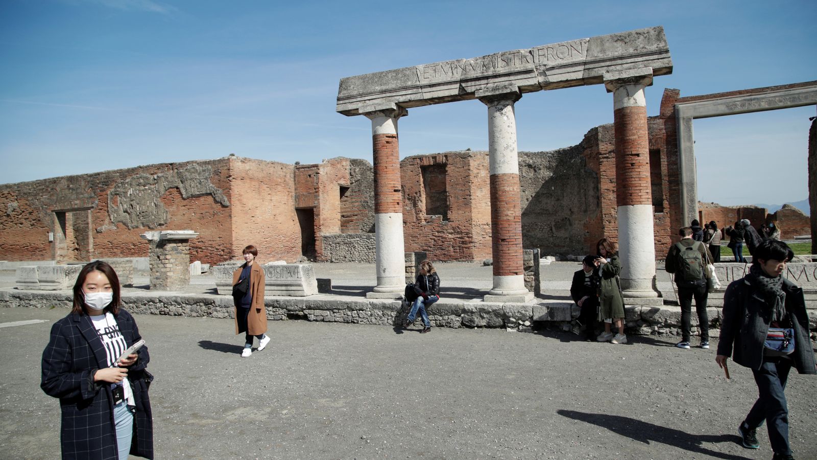 skynews-pompeii-italy_5219616