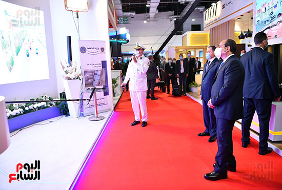 الرئيس عبد الفتاح السيسى خلال افتتاح الدورة الرابعة لمعرض النقل الذكى