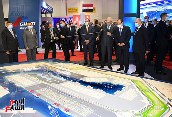 الرئيس السيسي يفتتح اليوم معرض ومؤتمر النقل الذكى (4)