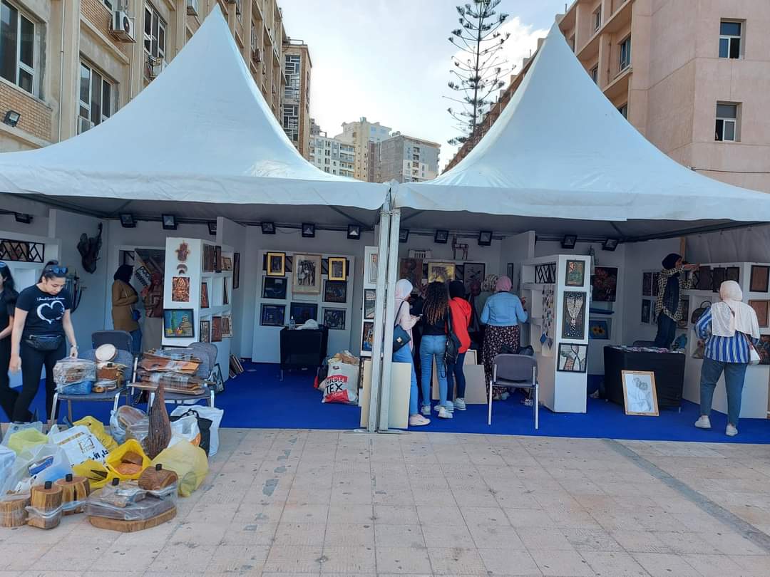 معرض المنتجات التراثية والحرفية بجامعة الإسكندرية