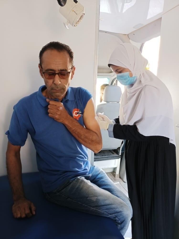 تطعيم المواطنين بلقاح كورونا بالغردقة
