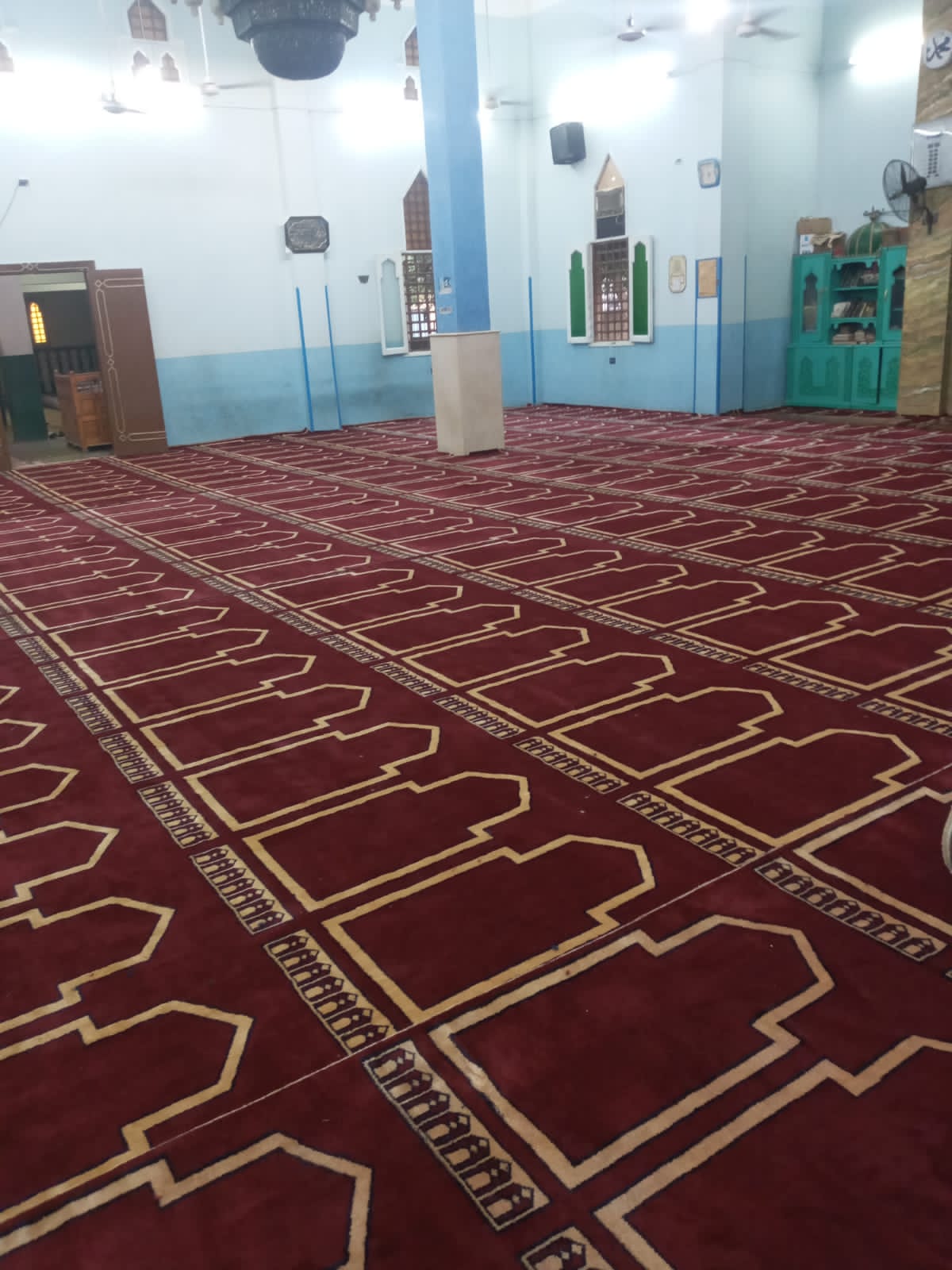 الإنتهاء من فرش مسجد الطاهر الحامدى بالكرنك