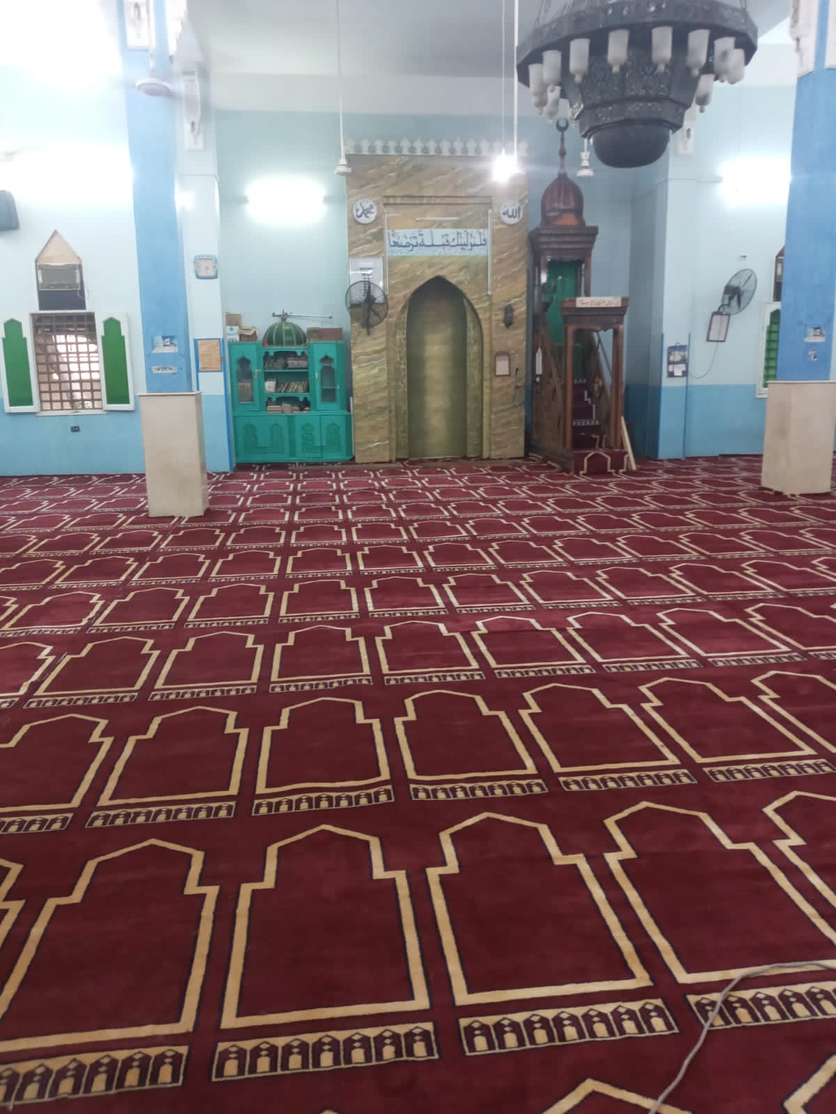 فرش مسجد الطاهر الحامدى بالكرنك بمدينة الأقصر