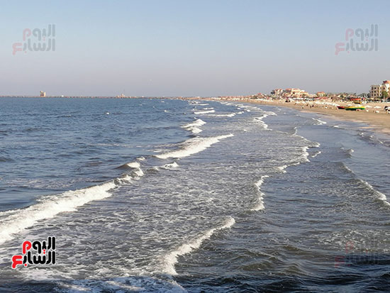 شاطئ-بورسعيد-اليوم-الثلاثاء-هادئ