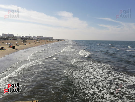 شاطئ-هادئ-ببورسعيد-اليوم