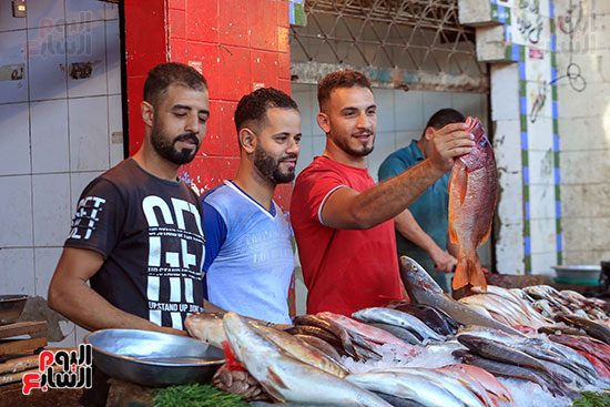 تجار سوق السمك بالمنيب