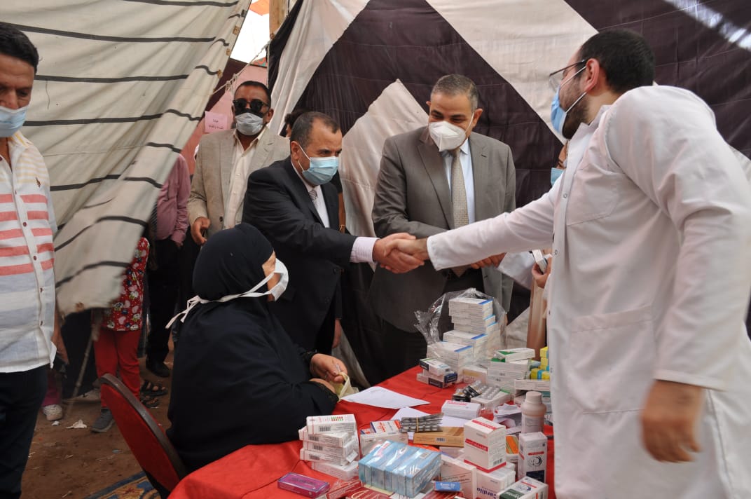 تقديم الخدمات الطبية للمواطنين