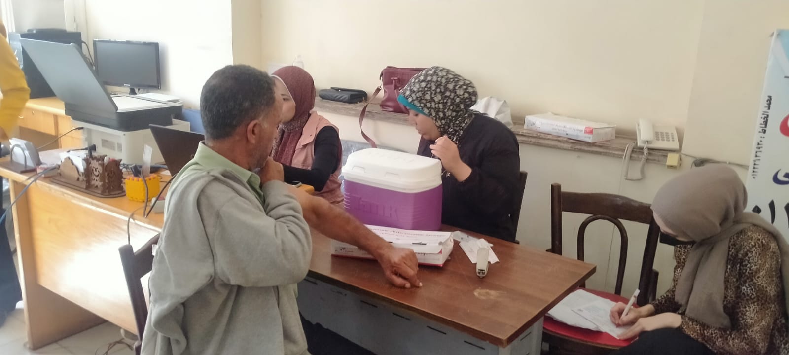 محافظة الإسكندرية يؤكد على تكثيف  القوافل الطبية والخدمية علي مستوى الأحياء (4)