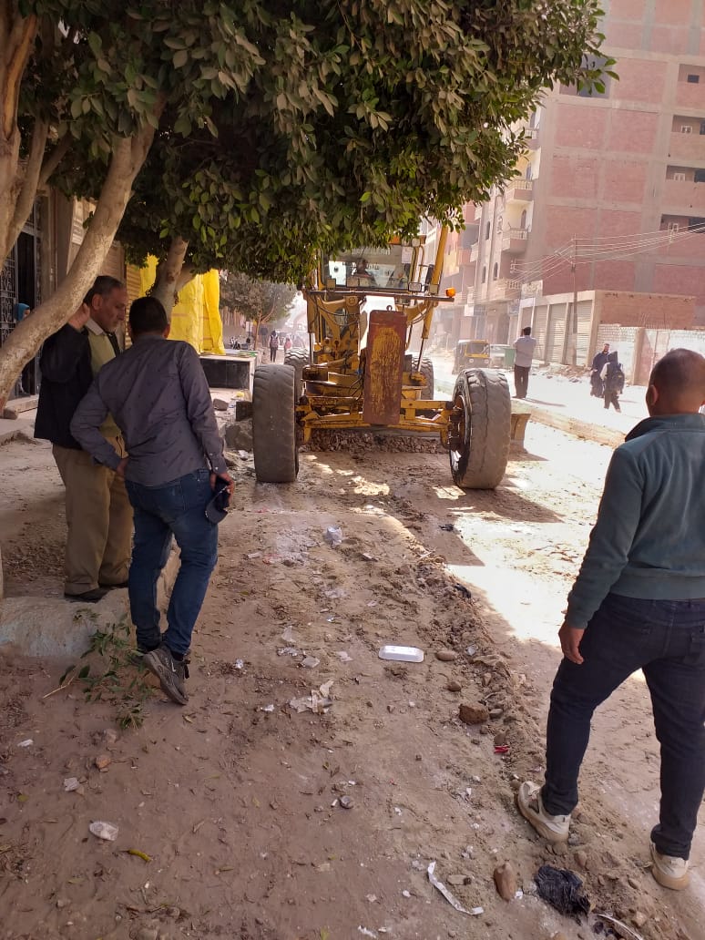 رصف شوارع مدينة منفلوط
