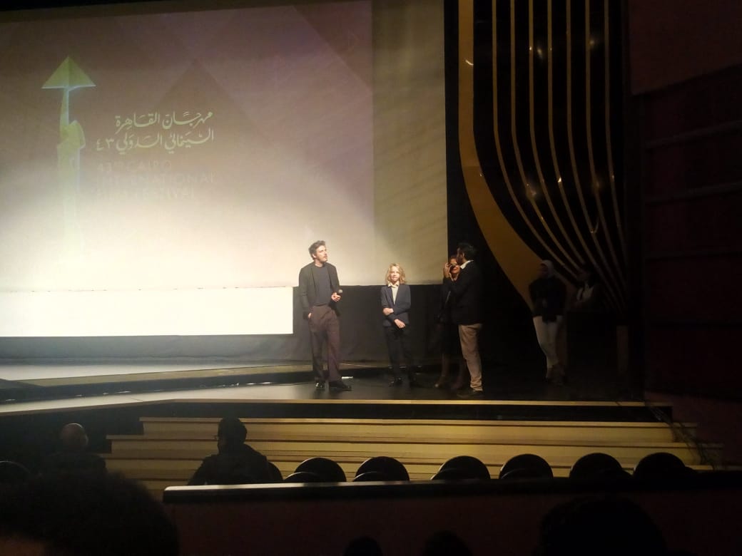 صمويل ثيس مخرج فيلم  رقيق فرنسا تضع قيود فى تعامل المدرسين مع الطلبة (3)