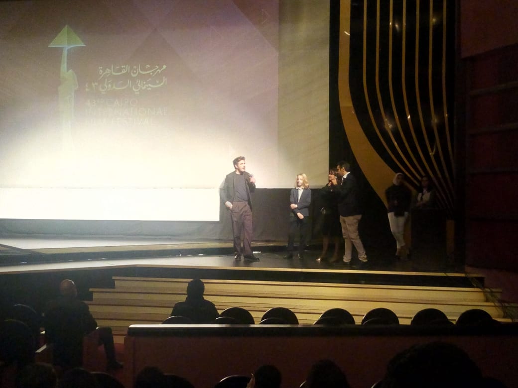 صمويل ثيس مخرج فيلم  رقيق فرنسا تضع قيود فى تعامل المدرسين مع الطلبة (4)