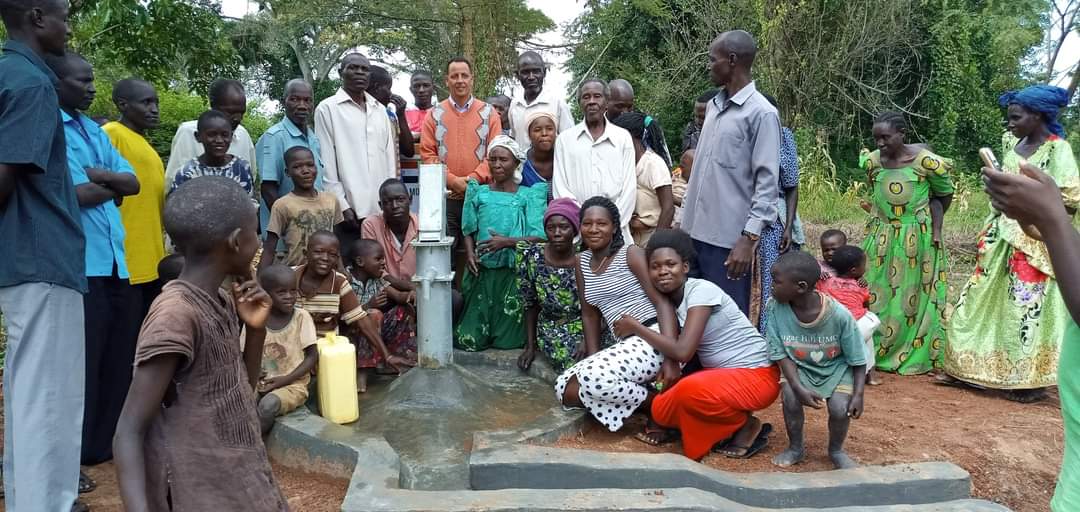 حفر 75 بئر مياه جوفية فى أوغندا