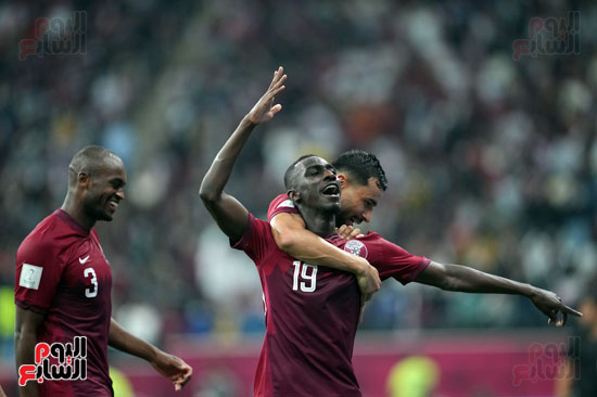 قطر والإمارات فى كأس العرب (2)