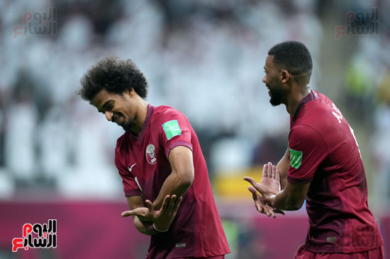 قطر والإمارات فى كأس العرب (18)