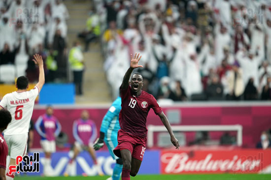 قطر والإمارات فى كأس العرب (14)