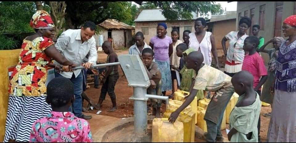 بعثة الرى المصرى بأوغندا تحفر آبار مياه