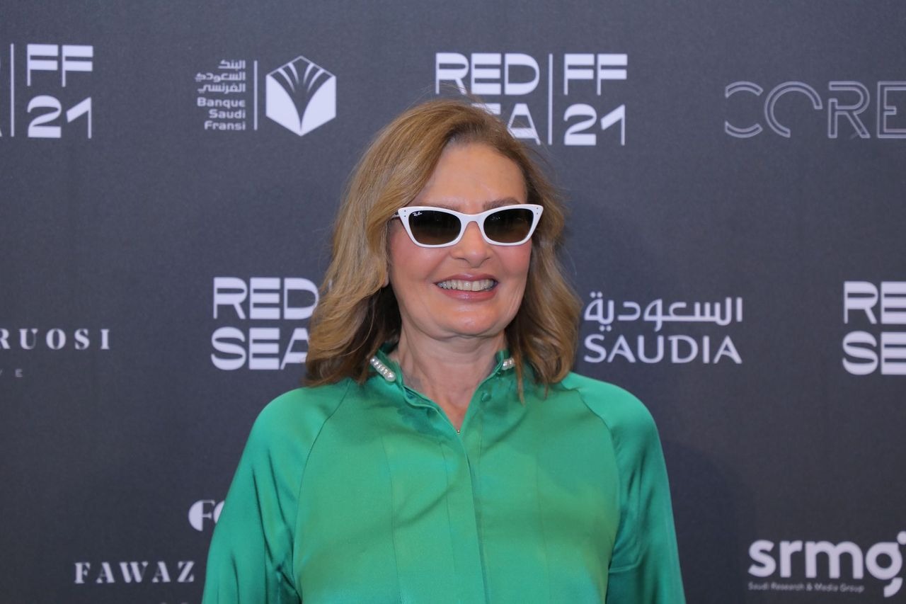 يسرا وخيري بشارة وإيناس الدغيدي ومدحت العدل في عرض فيلم حرب الفراولة بمهرجان البحر الأحمر (3)