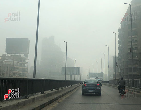 شبورة مائية تغطى صباح القاهرة وتحجب الرؤية  (5)