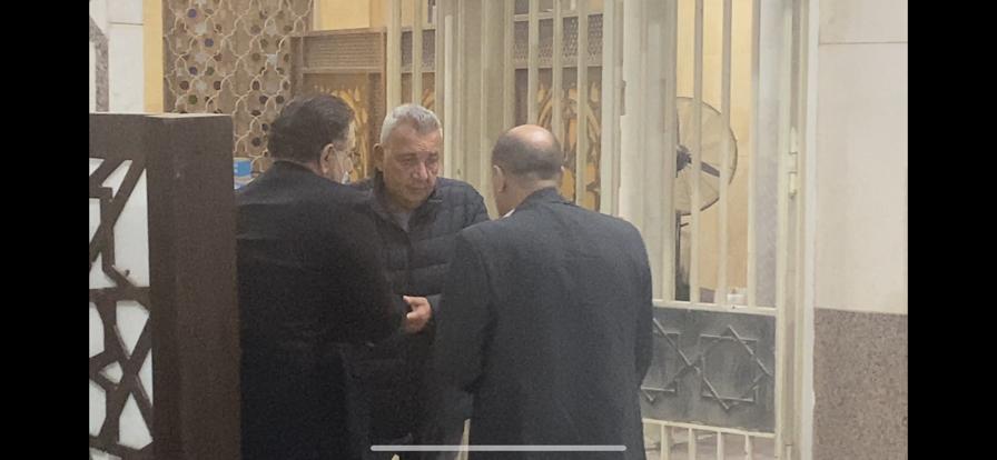 احمد صقر وهند رضا وبوسي شلبي يقدمون واجب العزاء في والدة شافكى المنيرى (3)