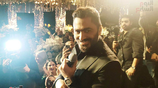 82023-تامر-حسنى-فى-حفل-ابن-شقيق-حميد-الشاعري--(4)