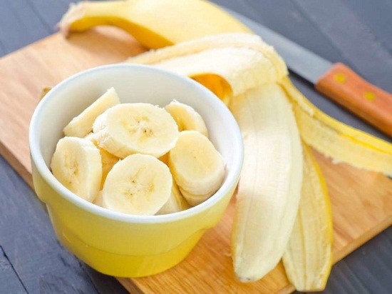 طرق طبيعية من الموز للعناية بالبشرة